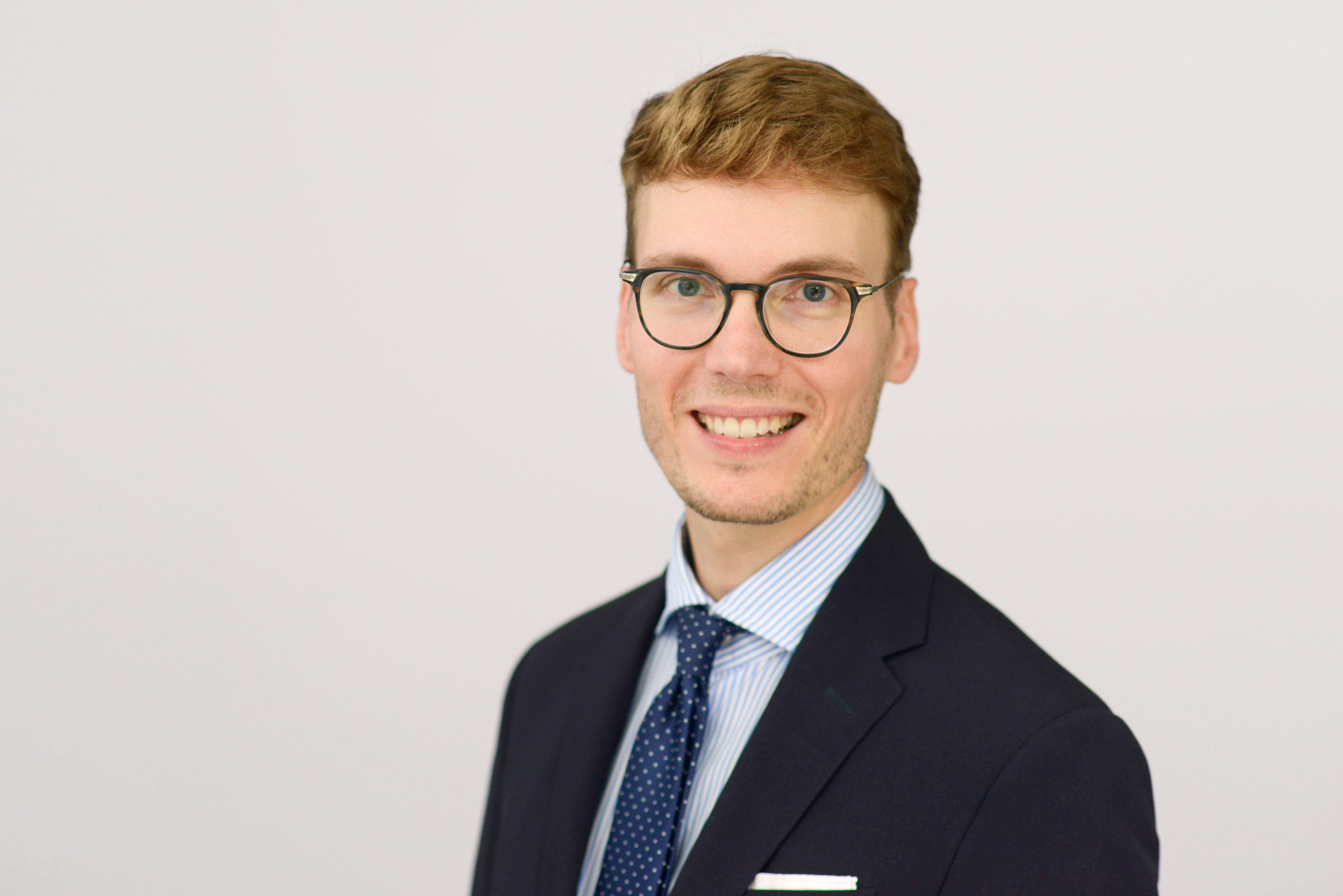 Peter Lang, Listenplatz 1, Verkaufsmitarbeiter im Maßatelier Stuttgart